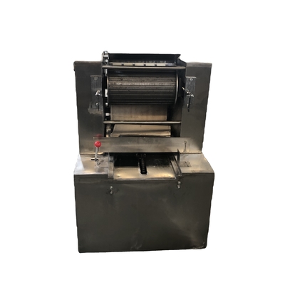 Máquina automática de produção de vitaminas doces de goma de 20 a 50 kg Capacidade CE aprovada